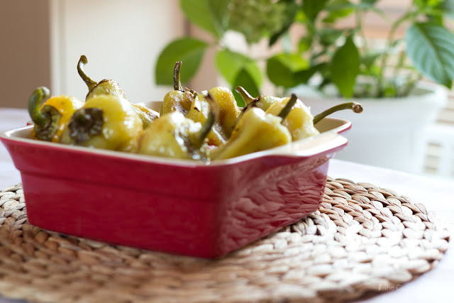 Бабини чушки с доматен сос