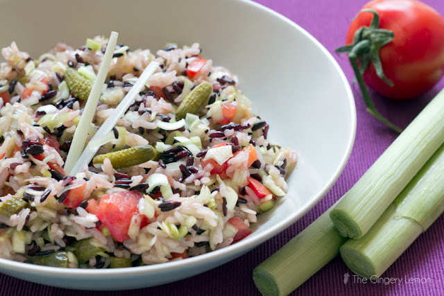 Тай оризова салата с праз и домати