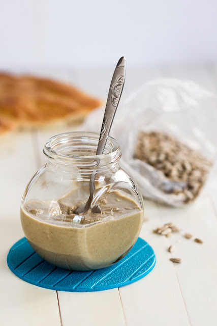 Домашен слънчогледов тахан